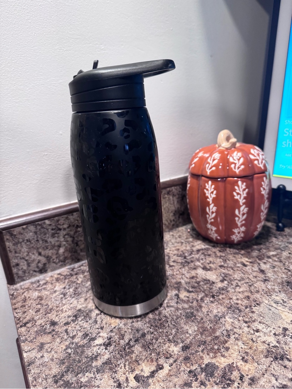 Hydrapeak Black Leopard Insulated Travel Mug - Leak-Resistant Stainless Steel